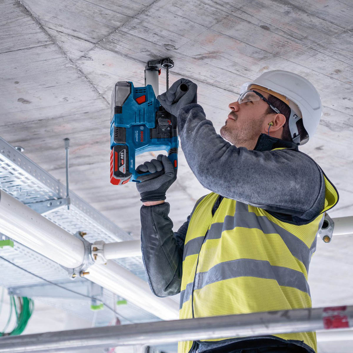 Bosch Professional SDS Drill Cordless 18V GBH 18V-22 Brushless - Body Only - Image 4