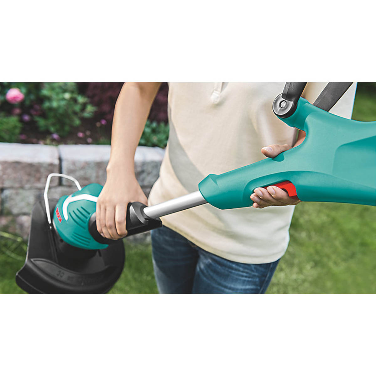 Bosch Grass Trimmer Electric Art 30 550W 230V Curved Shaft Height Adjustable - Image 1