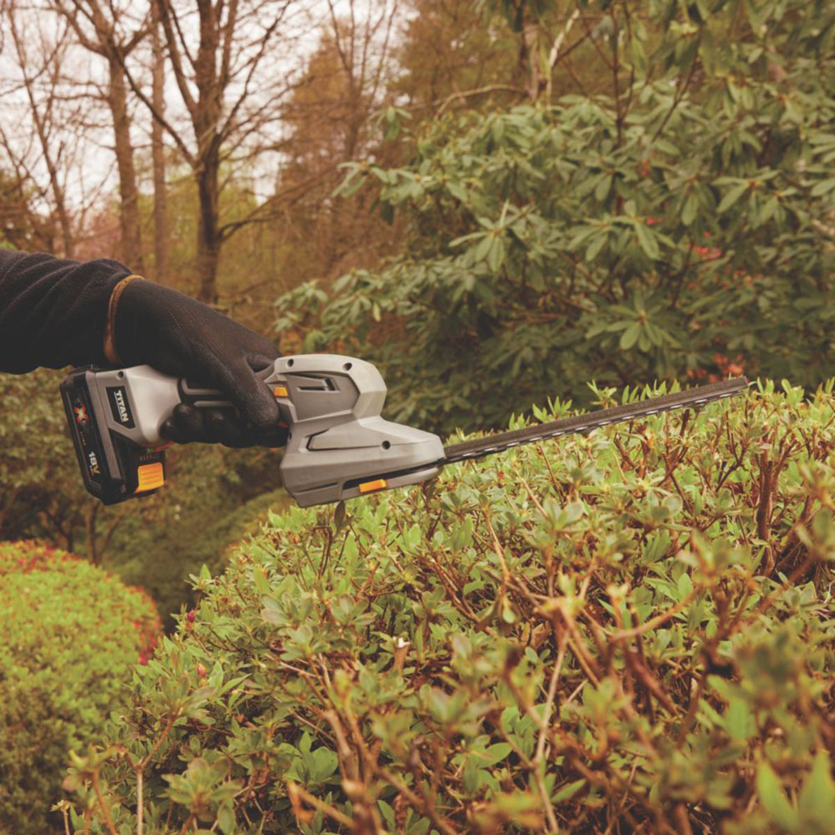 Titan Grass Trimmer Hedge Shear Mini Cordless 18V Li-Ion TXP - Body Only - Image 2