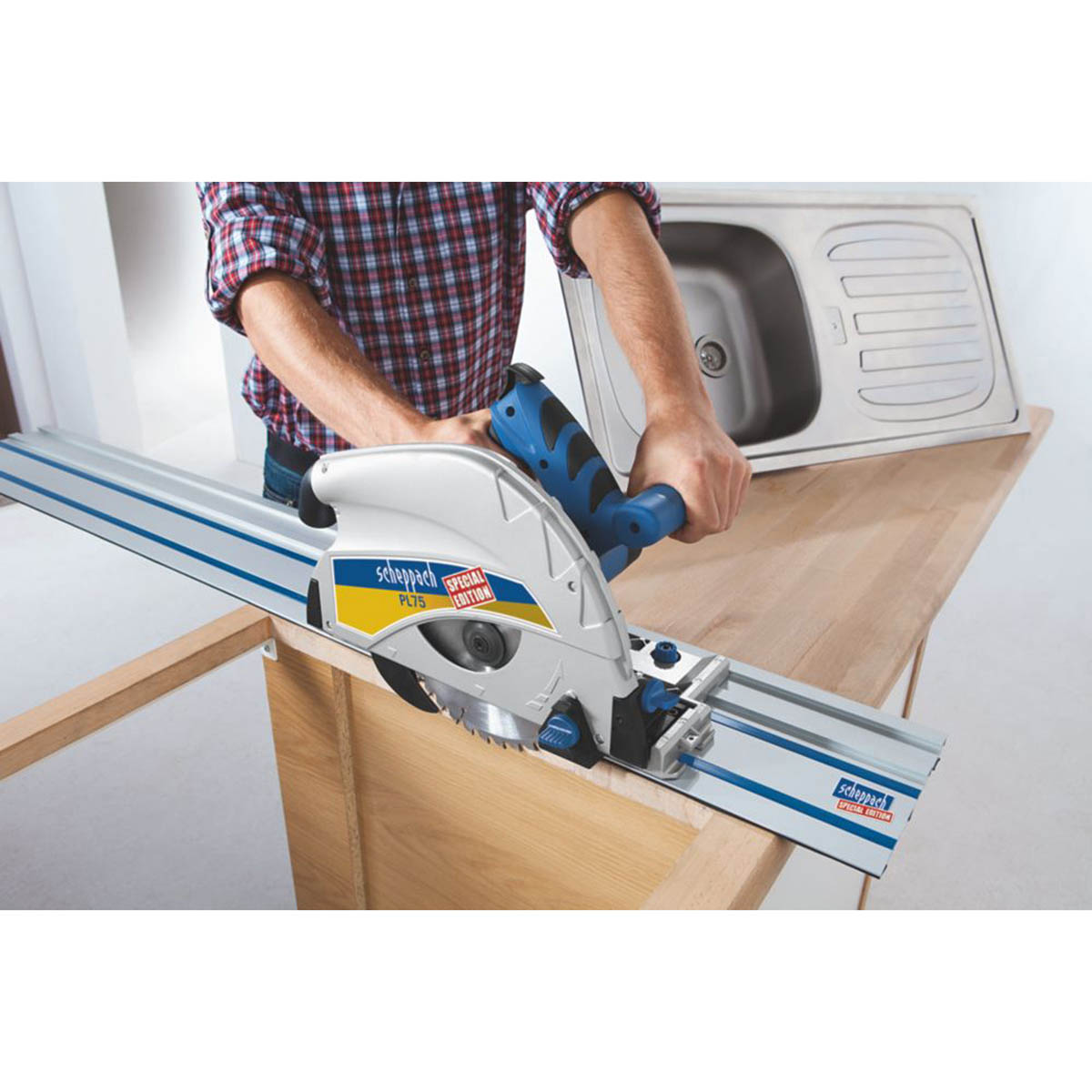 Scheppach Electric Plunge Saw PL75 210mm For Wood Metal Plastic Flooring 1600W - Image 5