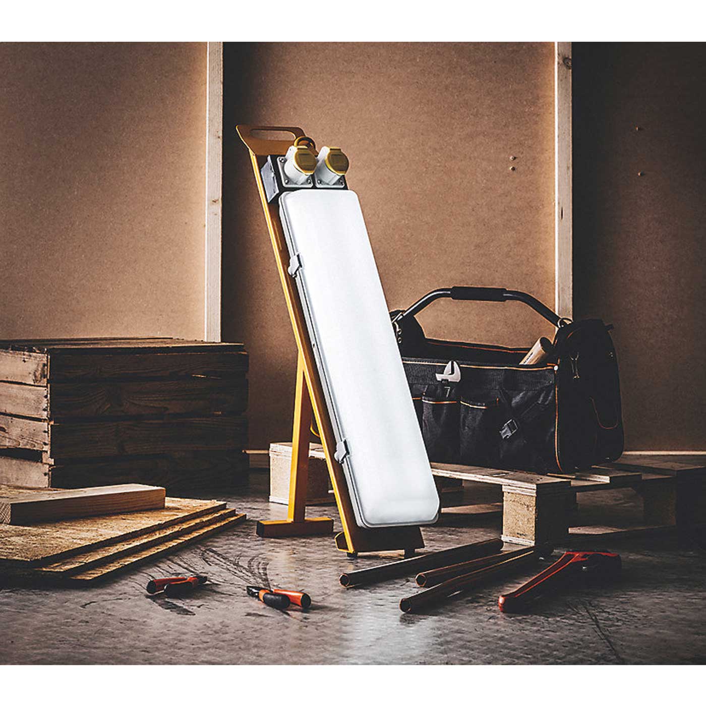 LED Plasterers Light 20W E709278 Cool White 1200lm Heavy Duty 110V - Image 2