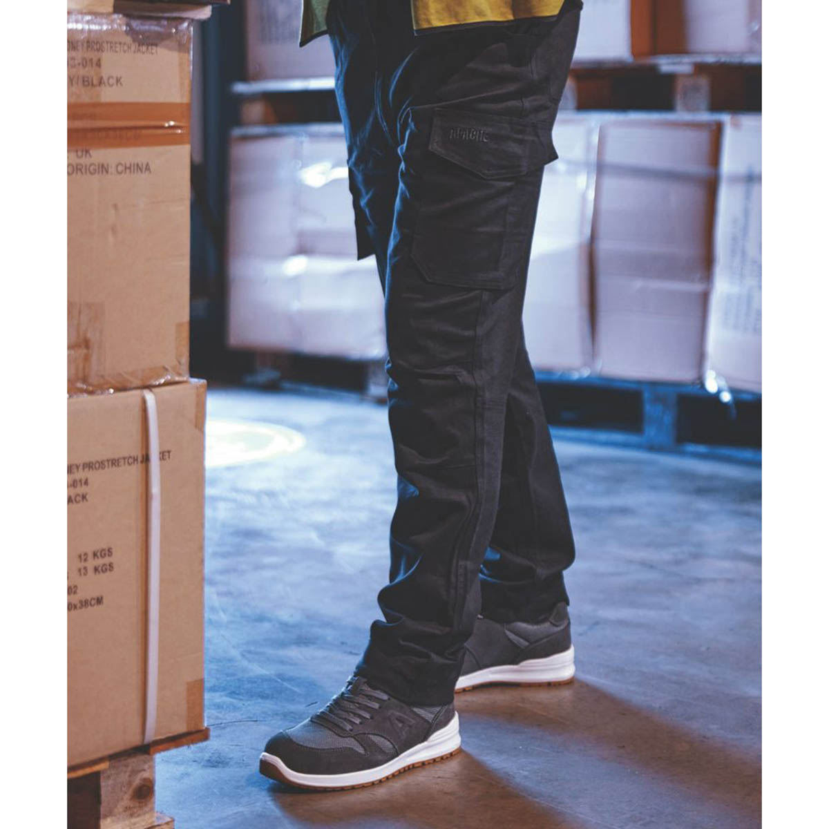 Apache Mens Work Trousers Cargo Black Slim Fit Multi Pockets Zip 36" W 29" L - Image 2