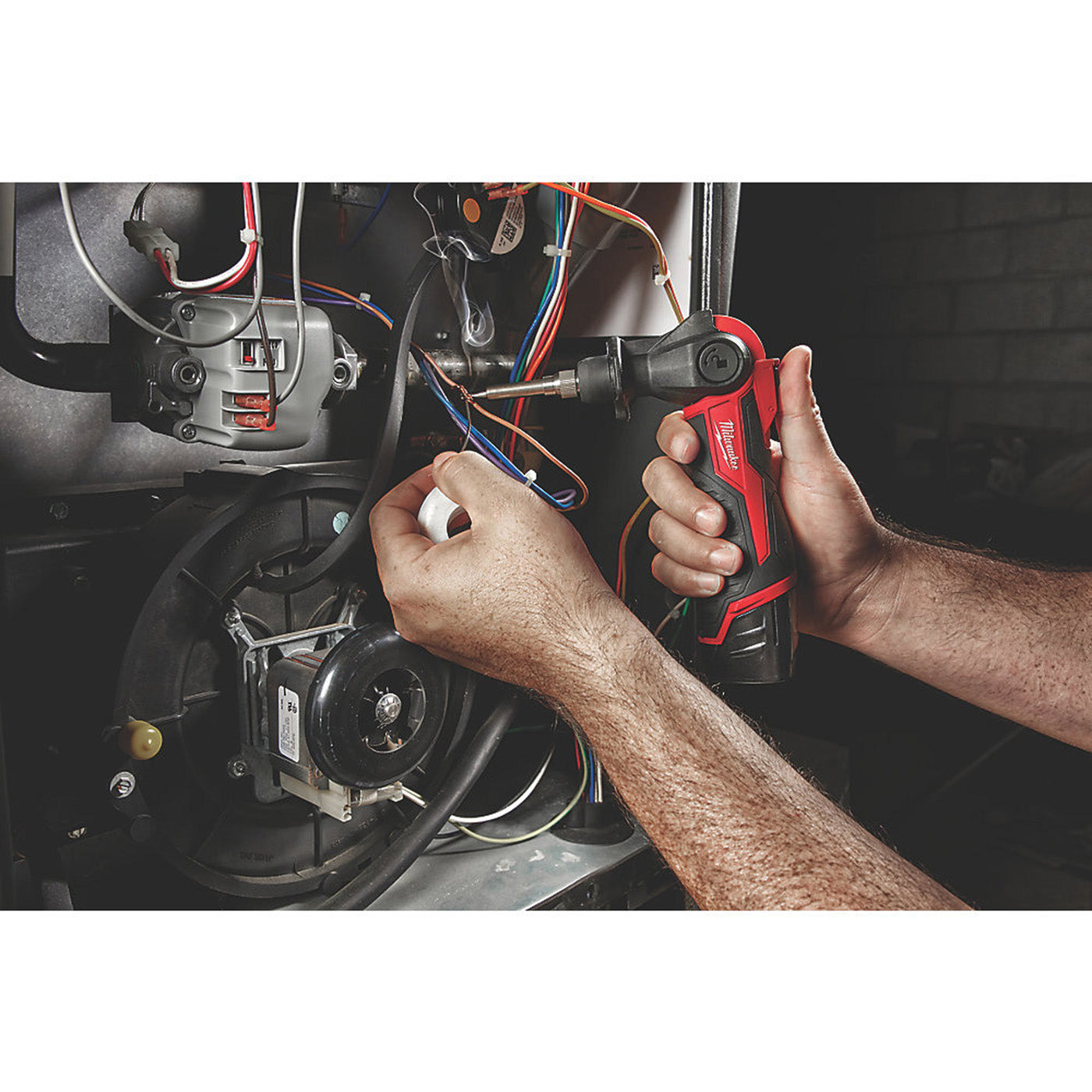 Milwaukee Soldering Iron Cordless 12V 2.0Ah Li-Ion M12SI-201C Ergonomic Compact - Image 4