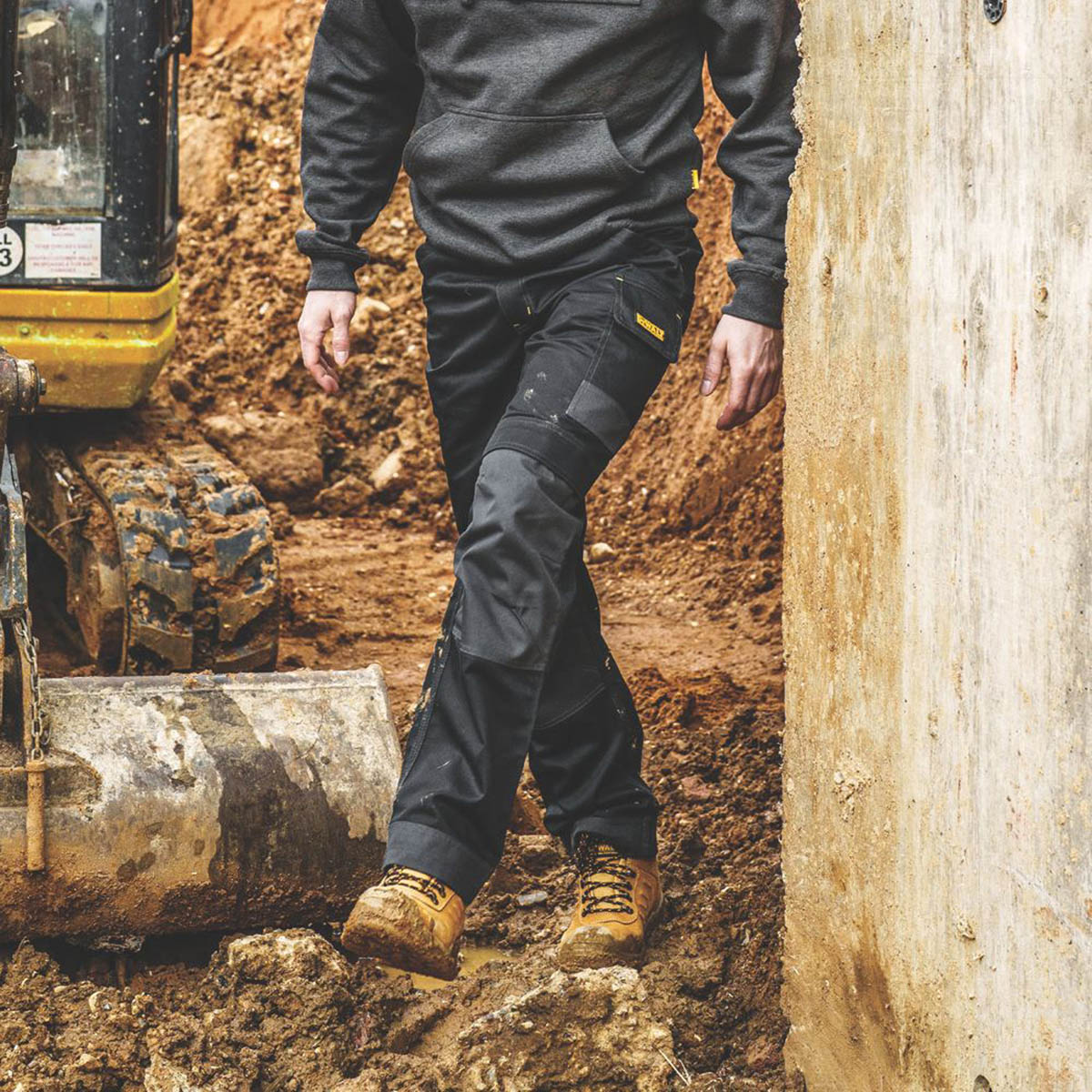 DeWalt Mens Work Trousers Cargo Multi Pockets Breathable Zip Black 32" W 31" L - Image 5