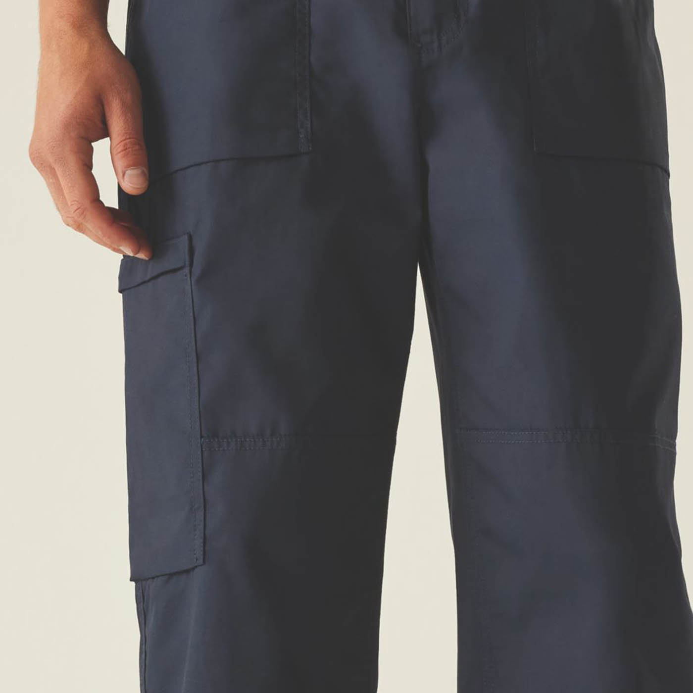 Regatta Work Trousers Mens New Action Regular Fit Navy Multi Pockets 42W 31L - Image 3