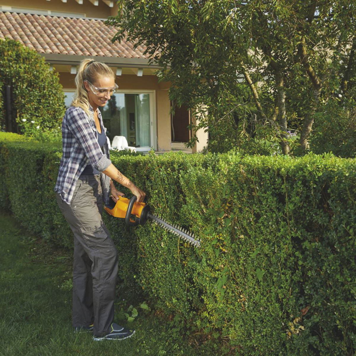 Stiga Hedge Trimmer Cordless HT 100e Kit 55cm 20V 1 x 2.0Ah Li-Ion E-Power - Image 6