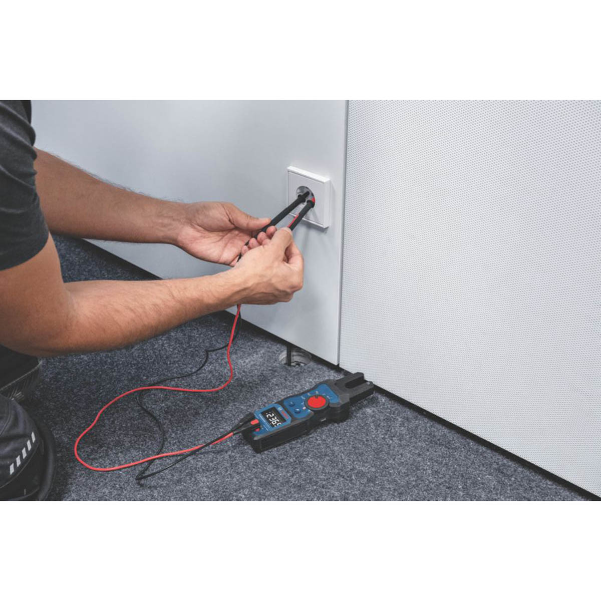 Bosch AC/DC Fork Meter 1000V Open Jaw Auto-Function Detection - Image 5
