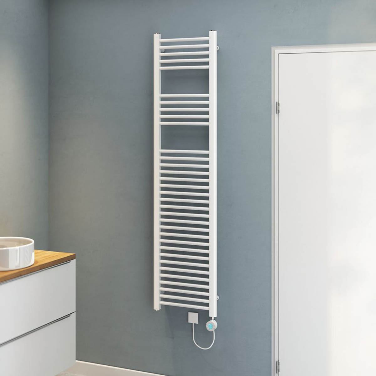 Flomasta Flat Towel Radiator Electric White Programmable 1600mm x 400mm 1364BTU - Image 2