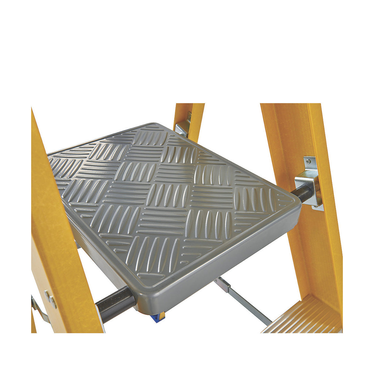 Werner Fibreglass Stepladder 4 Tread Platform Slip Resistant Flat Treads 0.93m - Image 4