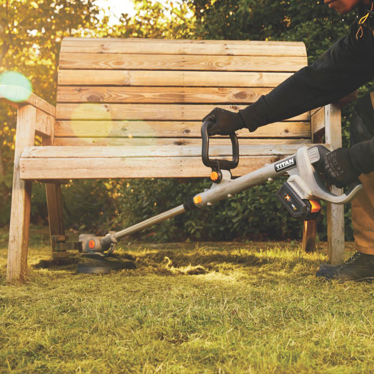Titan Grass Trimmer Cordless 18V Li-Ion TXP Telescopic Adjustable - Body Only - Image 4