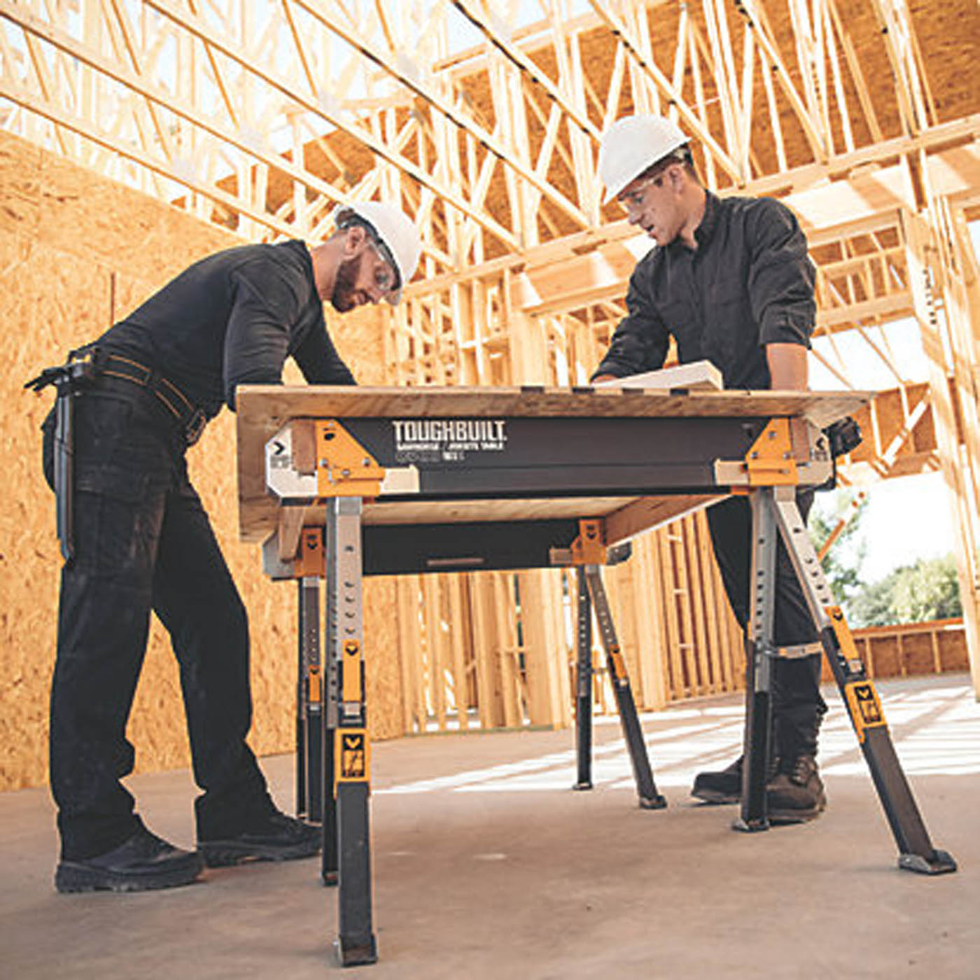 Toughbuilt Sawhorse TB-C700-2 Heavy Duty Portable Workstation 900mm Pair - Image 7