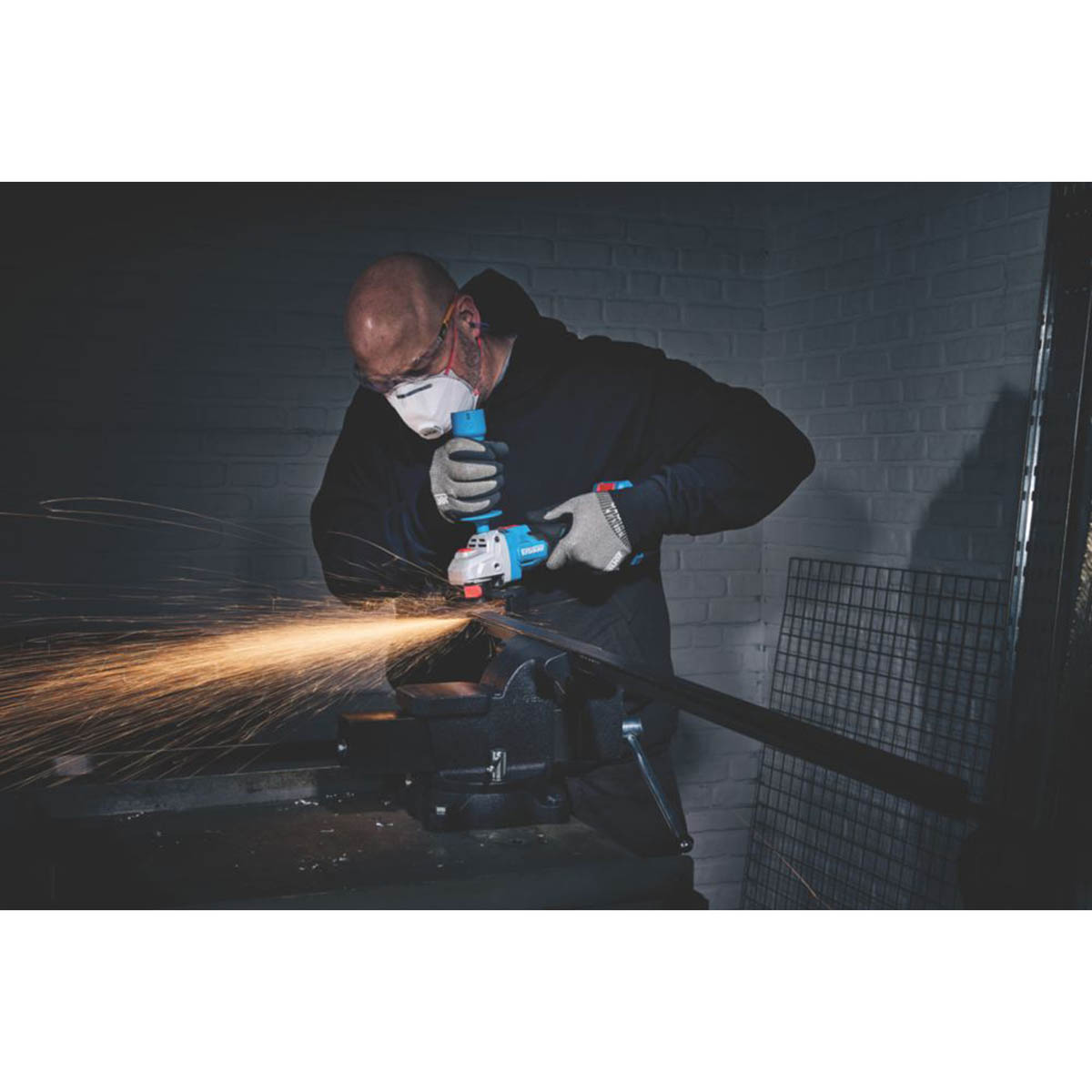Erbauer Angle Grinder ERI1082GRD Cordless Compact 18V Li-Ion EXT 4.5" Body Only - Image 5