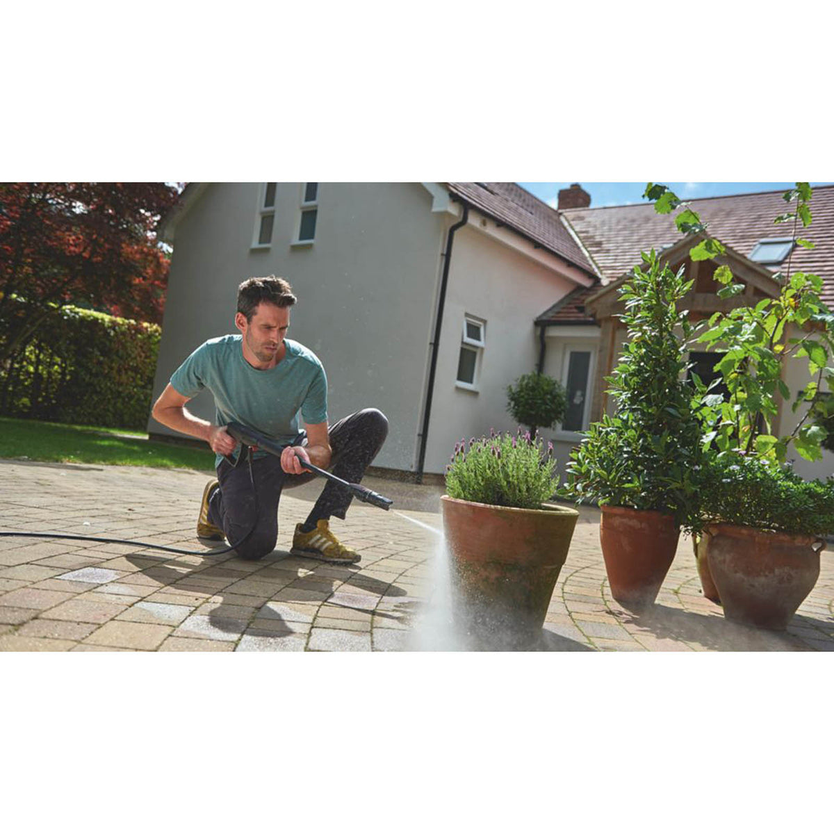Bosch UniversalAquatak 135bar Electric Pressure Washer 1900W 240V - Image 6