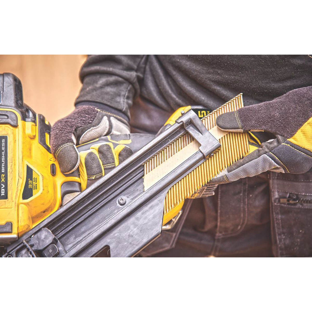DeWalt Nail Gun First Fix Cordless DCN930N 90mm 18V Li-Ion XR Body Only - Image 6