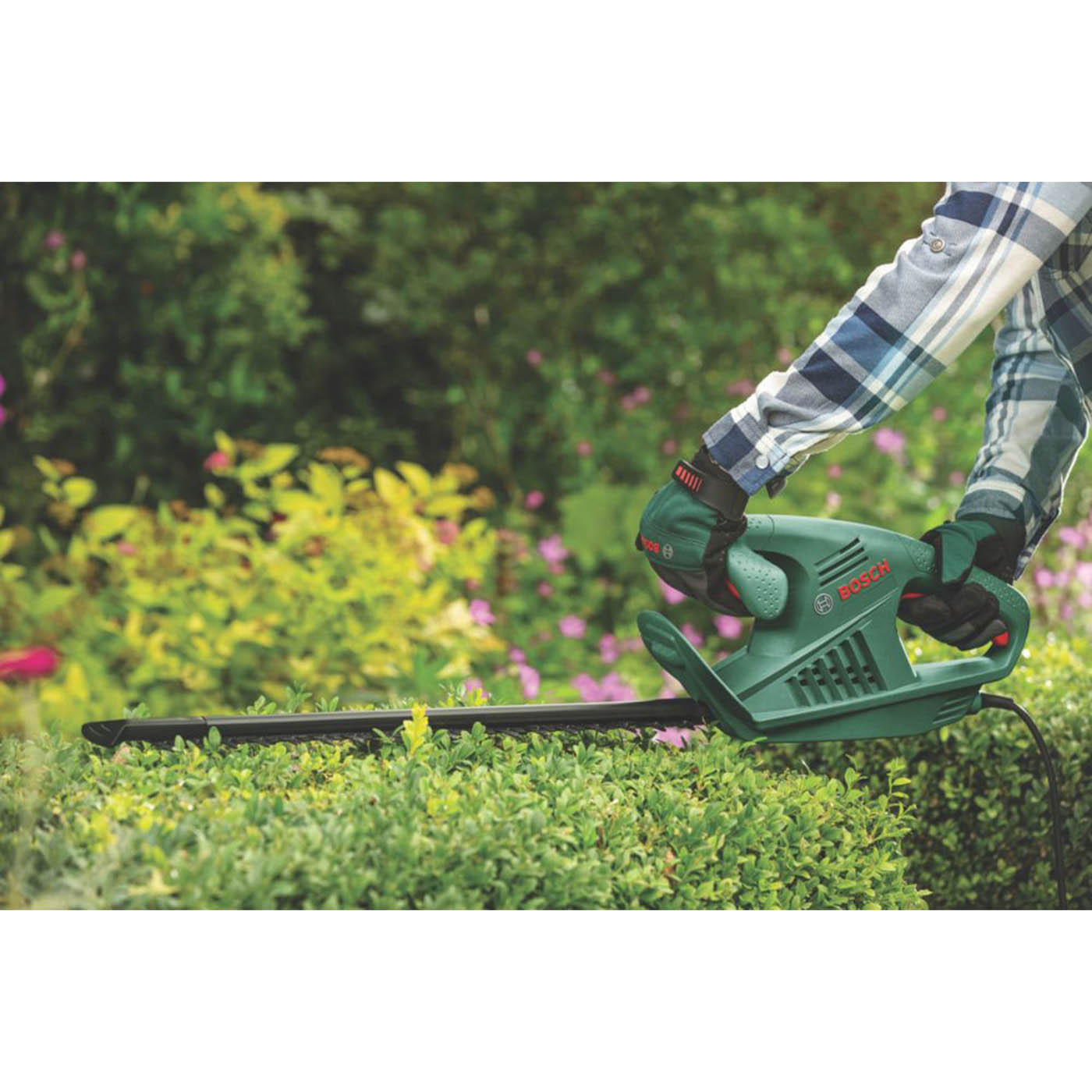 Bosch Hedge Trimmer EasyHedgeCut Corded Electric Lightweight 45cm 420W 230V - Image 2