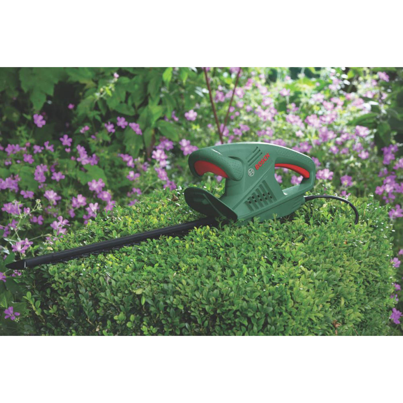 Bosch Hedge Trimmer EasyHedgeCut Corded Electric Lightweight 45cm 420W 230V - Image 3
