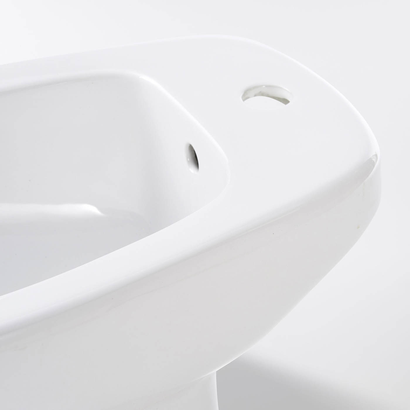 GoodHome Baciu Freestanding MJZ-06 Bidet with fixing kit - Image 6