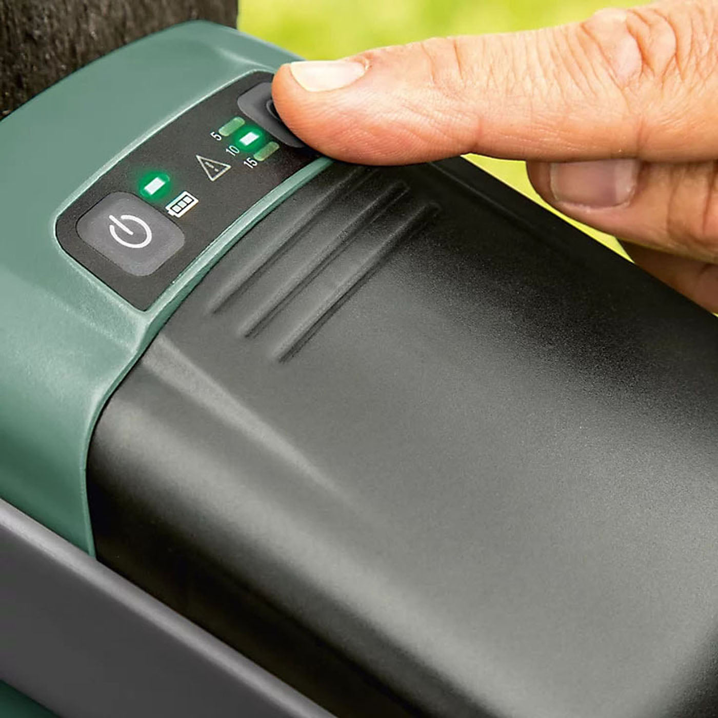 Bosch Water Pump Garden Submersible Cordless For Lawns Plants 25m 18V Body Only - Image 7