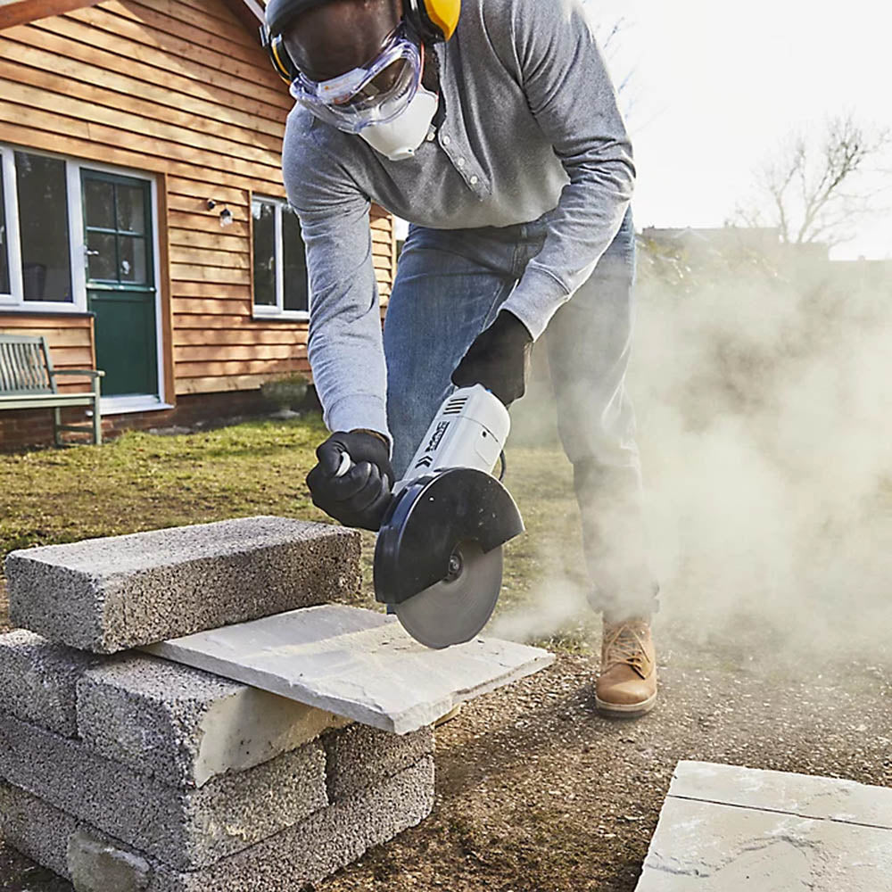 Mac Allister Angle Grinder Electric 2575 Ergonomic Soft Grip 230mm Compact 2000W - Image 2