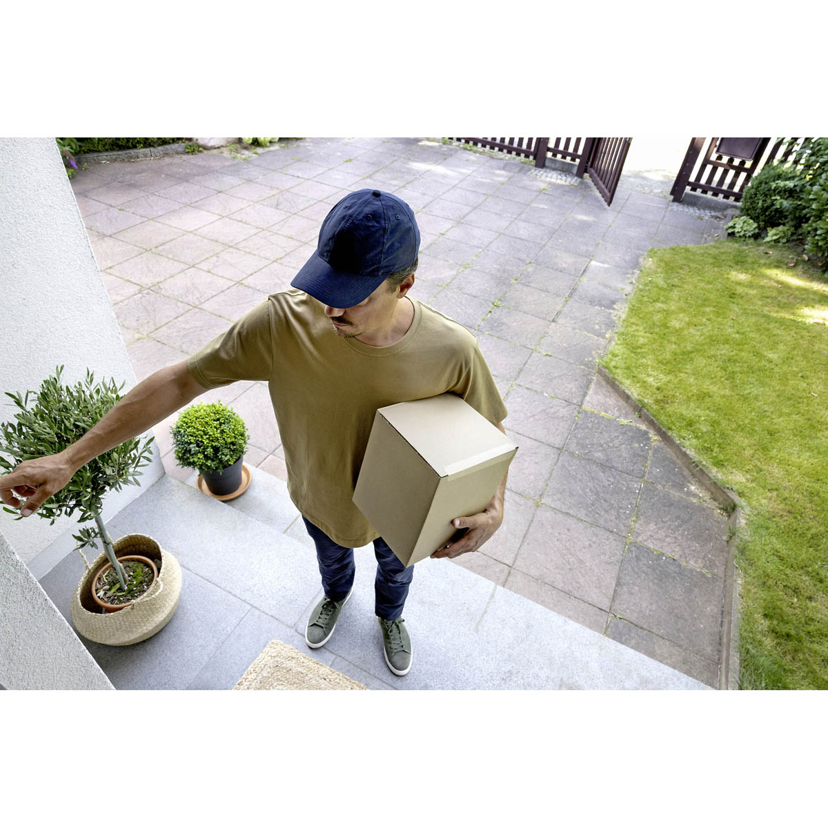 Bosch All-in-one Outdoor Camera Smart Home Silver SVO-1601-220 Mains Powered - Image 9