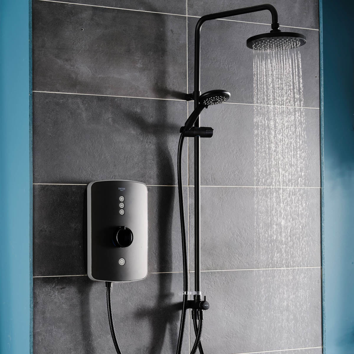 Triton Electric Shower 9.5kW Matt Black Five Spray Pattern Twin Round Head - Image 2