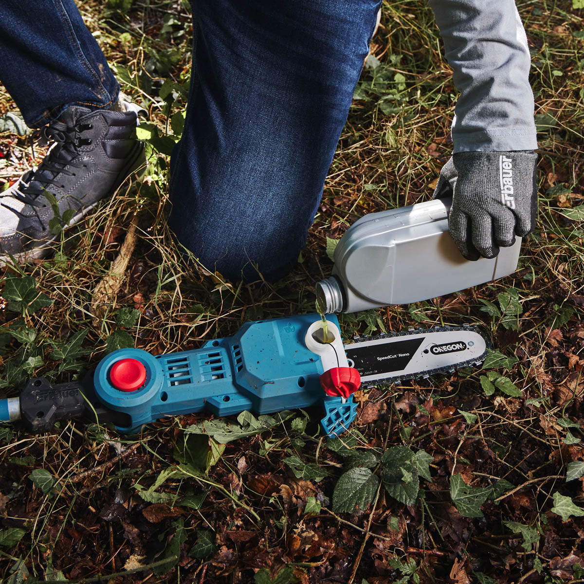 Erbauer Pole Saw Cordless 18V 6.0/3.0Ah Li-Ion ERI1020PLS Garden Chainsaw - Image 10