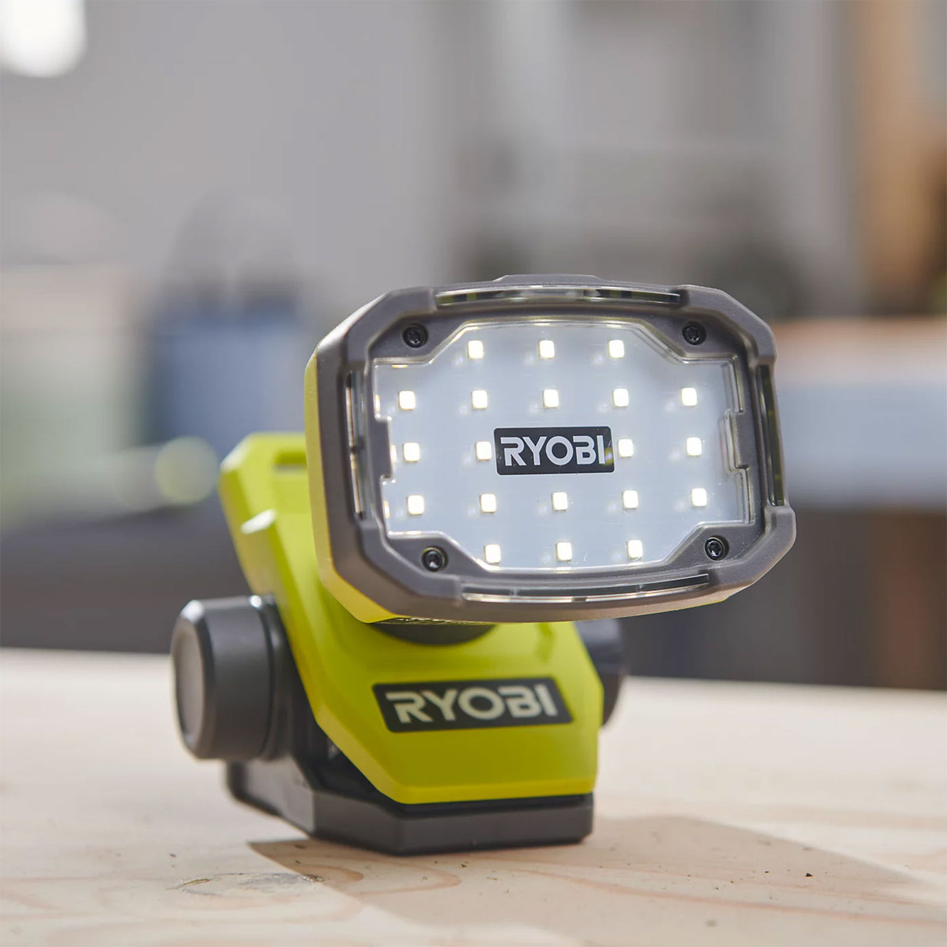 Ryobi USB Lithium 4V LED Work Light 1000lm Rechargeable Inspection Lamp - Image 2