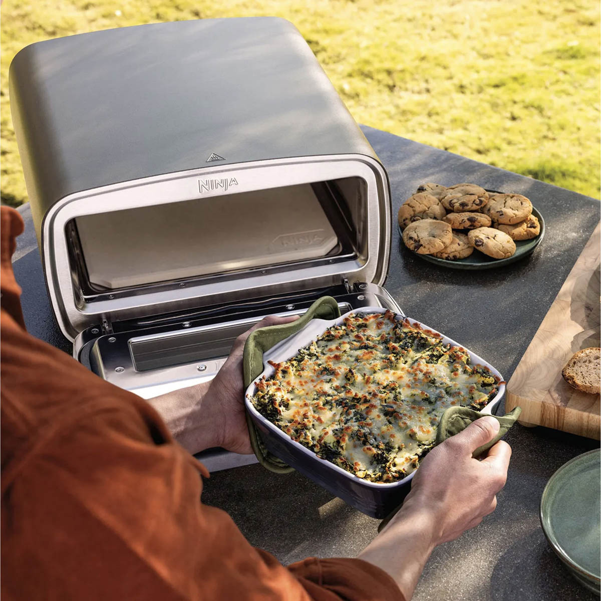 Ninja Outdoor Pizza Oven And Air Fryer Electric MO201UK Portable Garden Cooker - Image 5