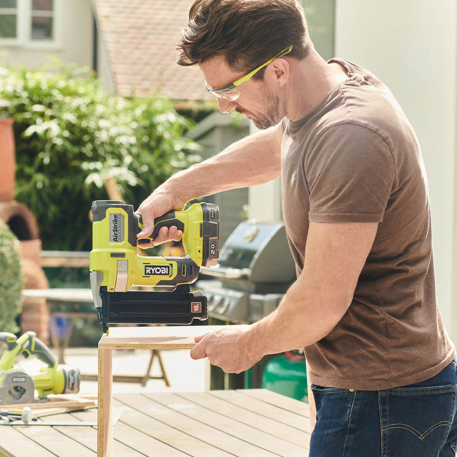 Ryobi Nail Gun Cordless 18V Li-ion R18GN18-0 Second Fix Nailer Compact Body Only - Image 2