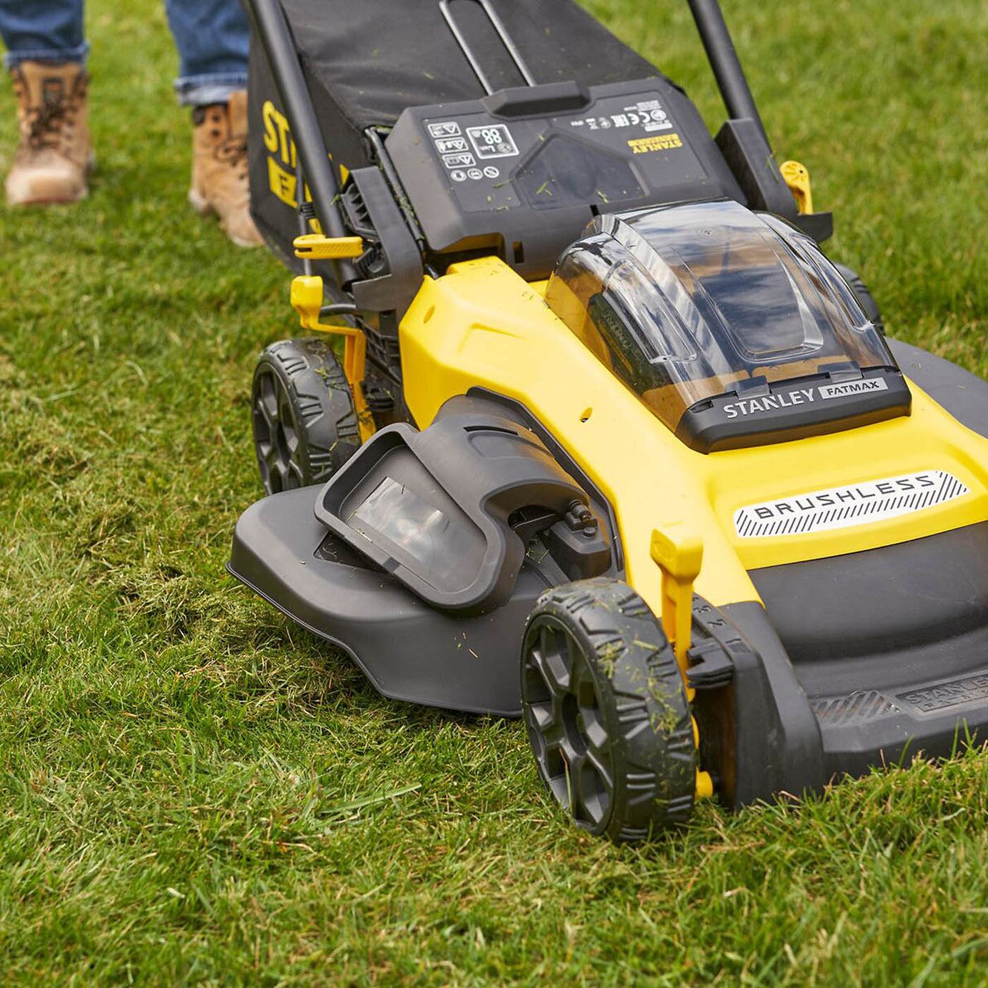 Stanley Lawn Mower Cordless 18V 2x4.0Ah Li-Ion SFMCMW2651M-GB Grass 51cm Cutter - Image 7