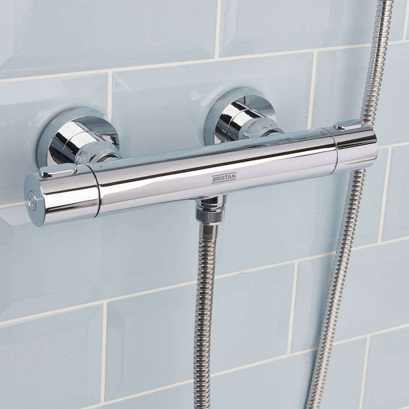 Bristan Frenzy Chrome effect Rear fed Thermostatic Mixer Shower & 1.5m hose length - Image 10