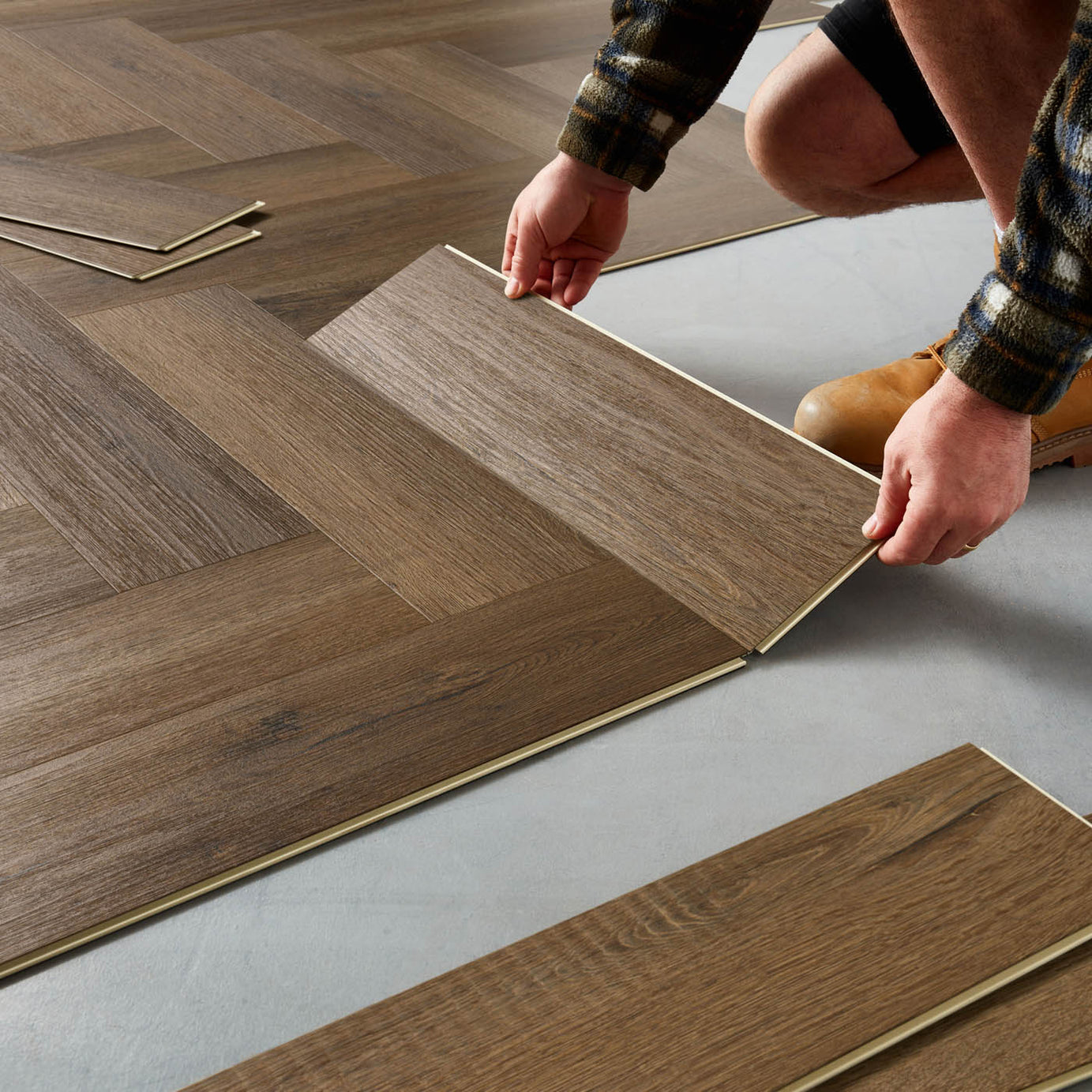 Dark brown Oak effect Embossed Herringbone Luxury vinyl click Planks, 1.95m² - Image 6