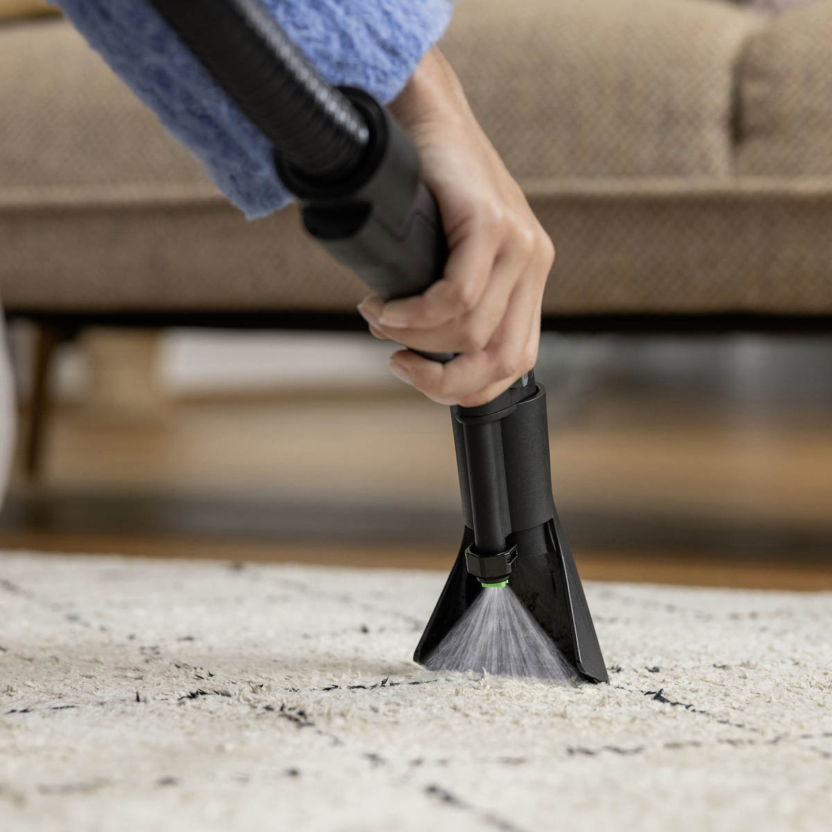 Karcher Spot Cleaner Spray Extraction Electric SE3 10815340 Portable Handheld - Image 4