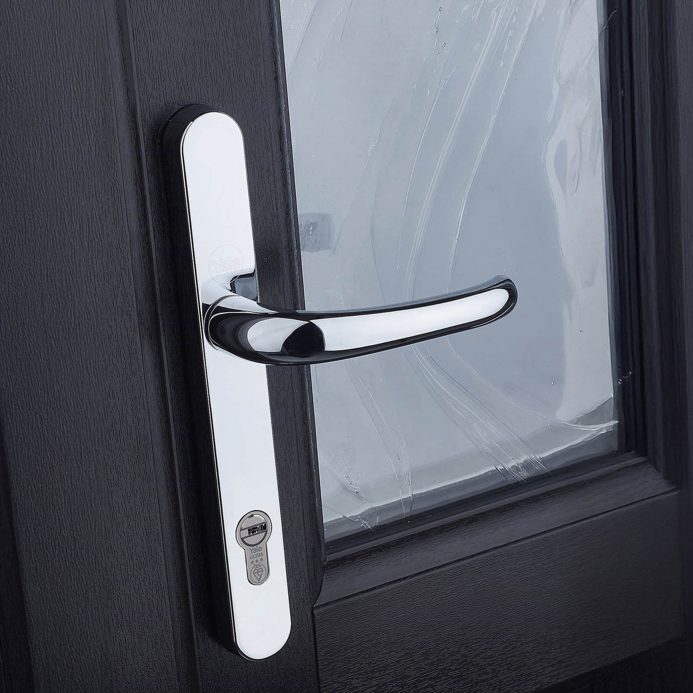 Yale Platinum ultra 3 star Nickel effect 45/50 Double Euro Cylinder lock - Image 3