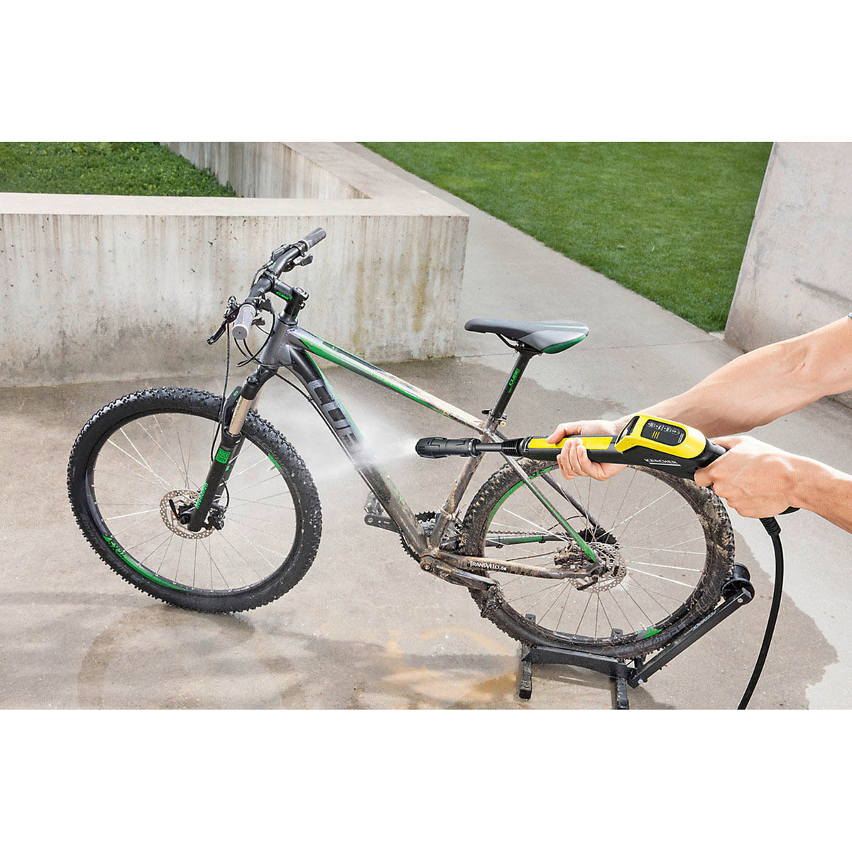 Karcher Pressure Washer K5 Power Control Jet Washer Car Home Garden 2100W - Image 2