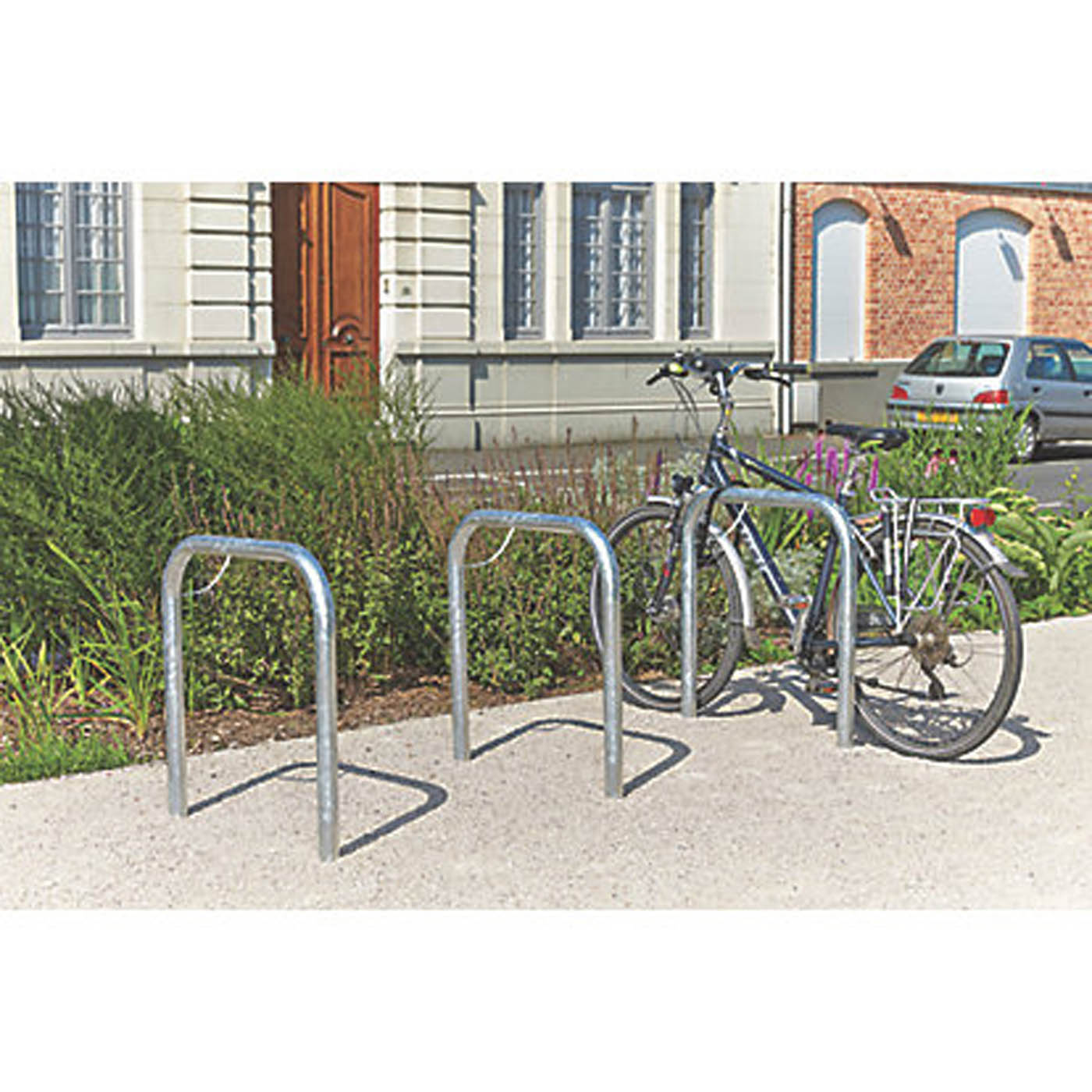 Mottez Sheffield Floor-Mounted Bike Stand - Image 2