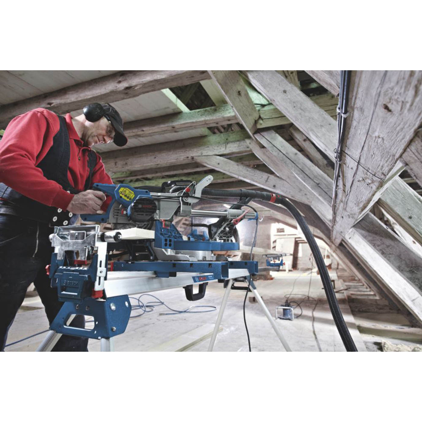 Bosch Compound Mitre Saw Electric GCM8SJL 216mm Single Bevel Sliding Heavy Duty - Image 3