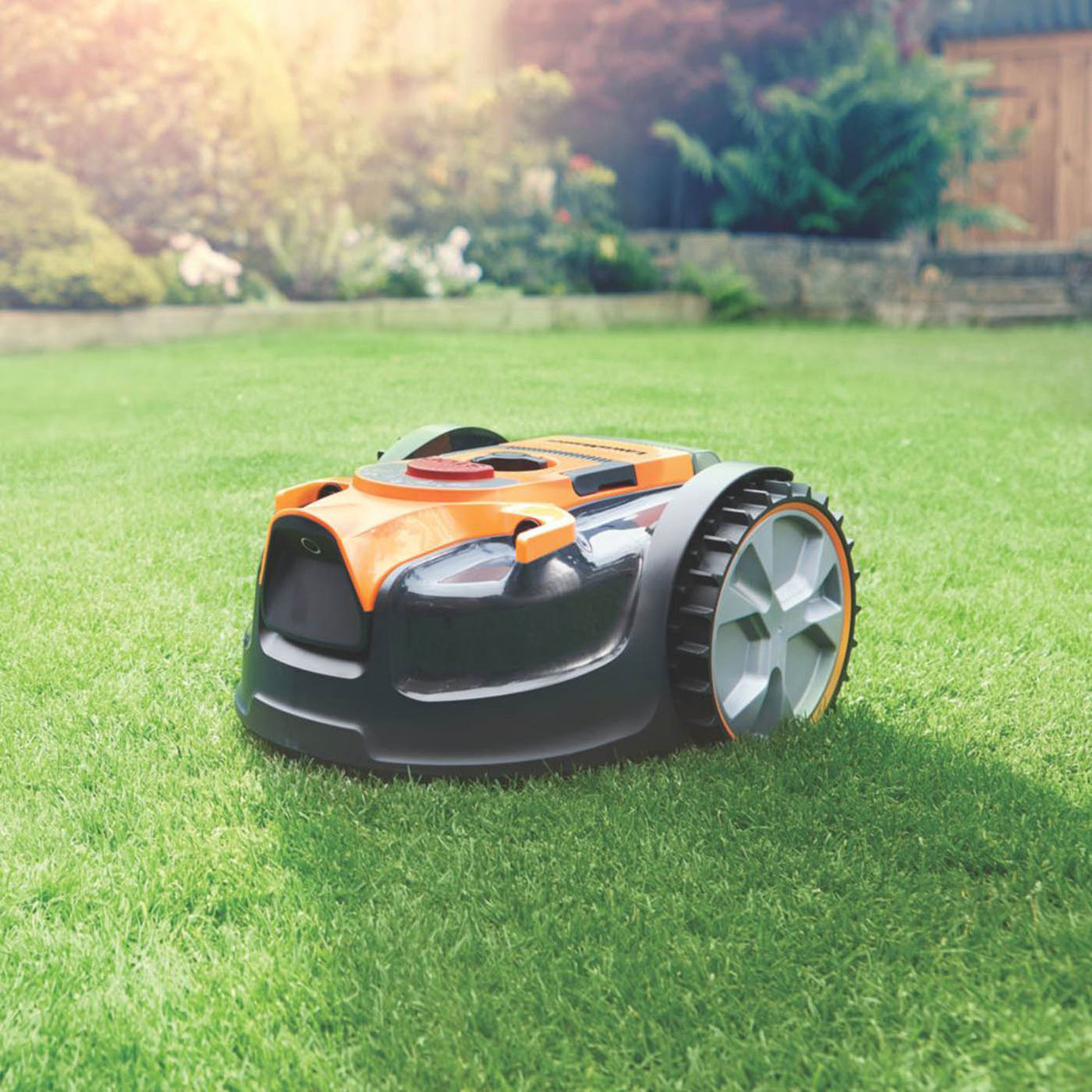 LawnMaster Robotic Lawn Mower Cordless 24V 4.0Ah OcuMow16 Drop And Mow Cutter - Image 2