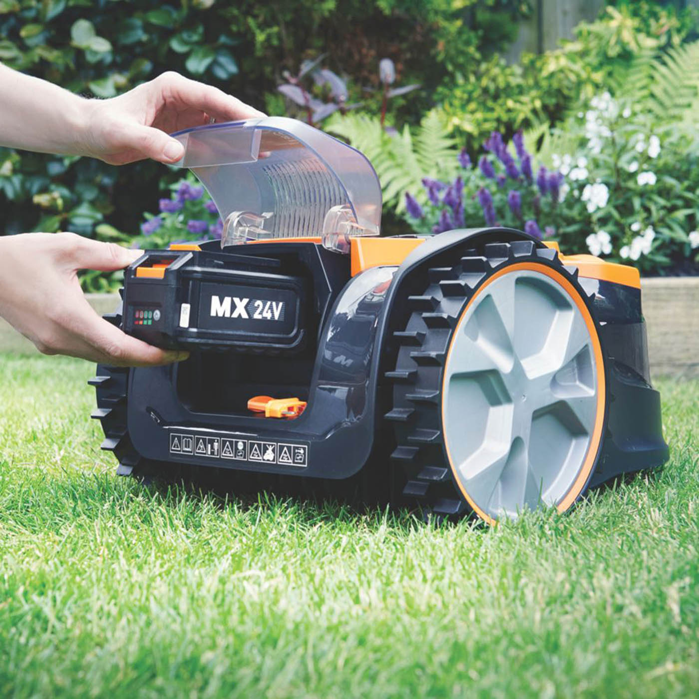 LawnMaster Robotic Lawn Mower Cordless 24V 4.0Ah OcuMow16 Drop And Mow Cutter - Image 4