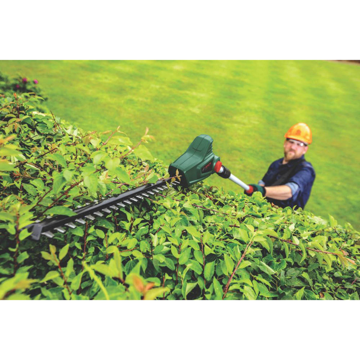 Bosch Hedge Pole Trimmer Cordless 18V Li-Ion Universal 43cm Telescopic Body Only - Image 3