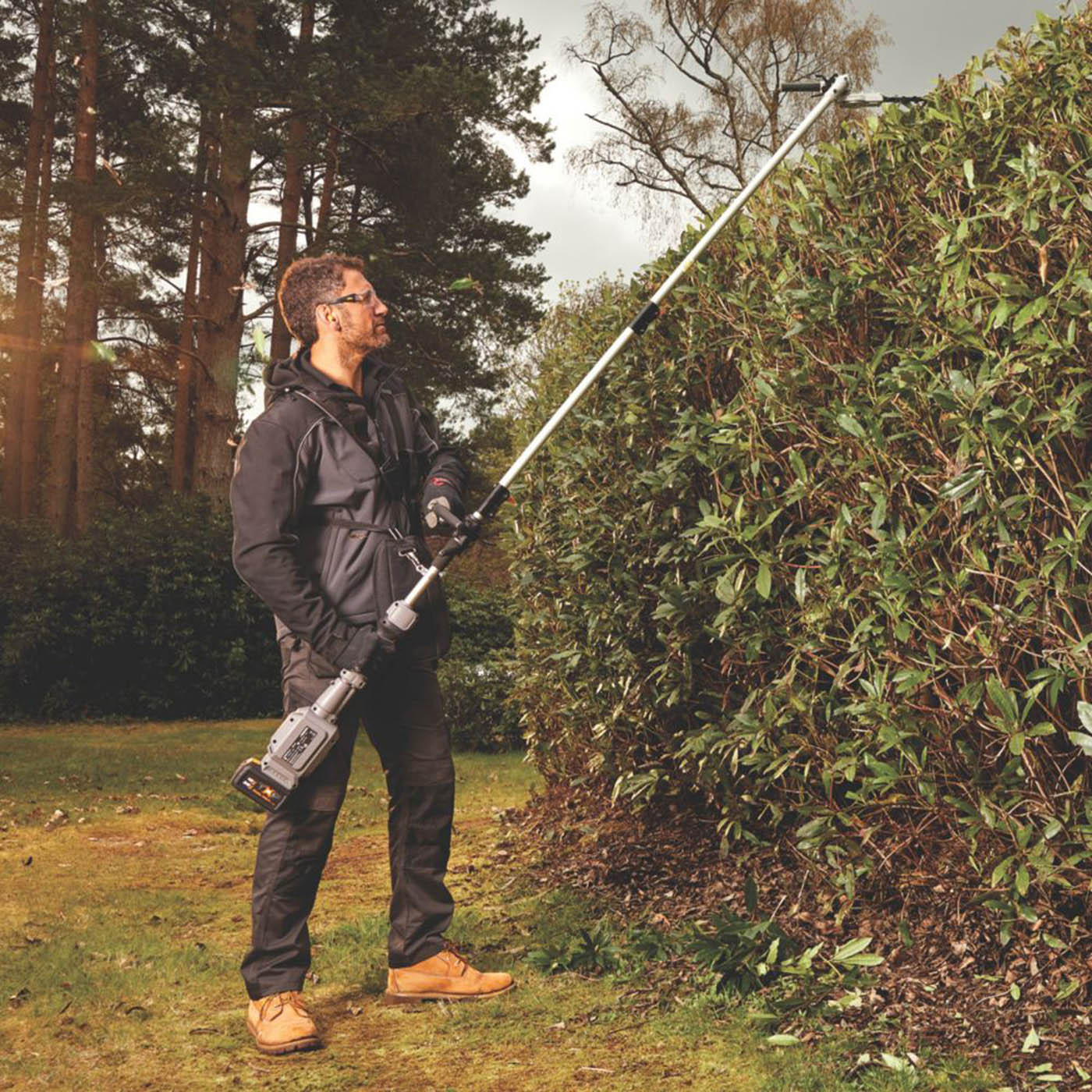 Titan TT5MT36-Li 36V 1 x 4Ah Li-Ion TXP Brushless Cordless Garden Multi-Tool - Image 3