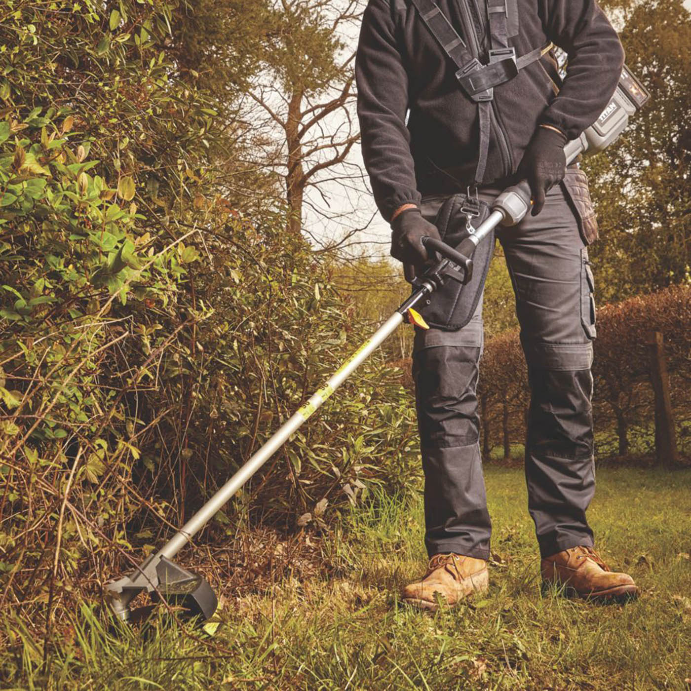 Titan TT5MT36-Li 36V 1 x 4Ah Li-Ion TXP Brushless Cordless Garden Multi-Tool - Image 4
