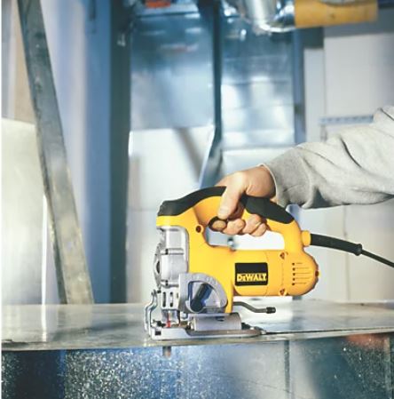 DeWalt Jigsaw Electric DW331K-GB Variable Speed Wood Steel Cutting Tool 701W - Image 2
