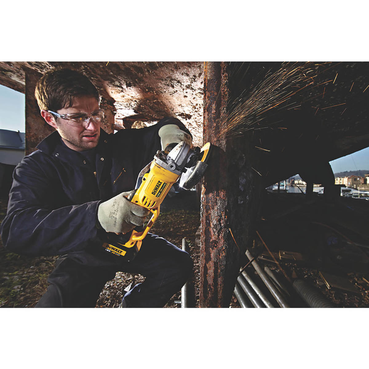 DeWalt Angle Grinder Cordless DCG412N 7000RPM 18V Li Ion XR 125 mm Body Only - Image 2