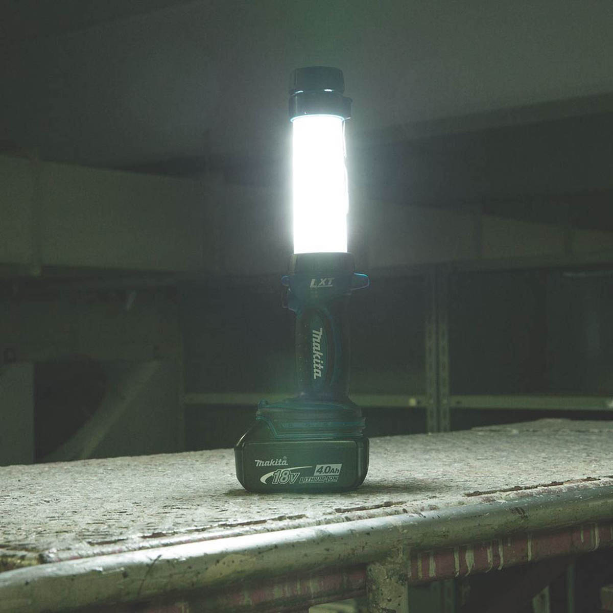 Makita DML806 LED Torch Cordless Lantern Flashlight 14.4V/18V Li-Ion Body Only - Image 3