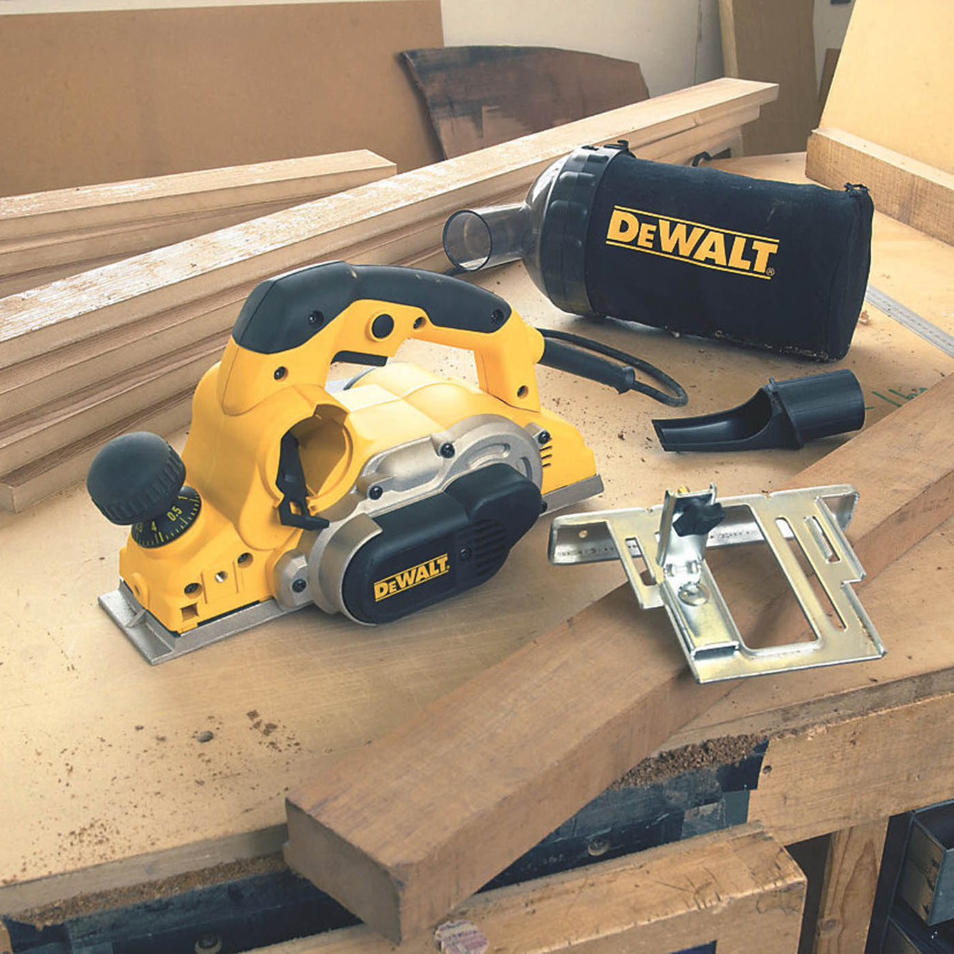 DeWalt Planer Electric D26500K-GB 82mm Woodworking Tool Handheld Powerful 1050W - Image 3