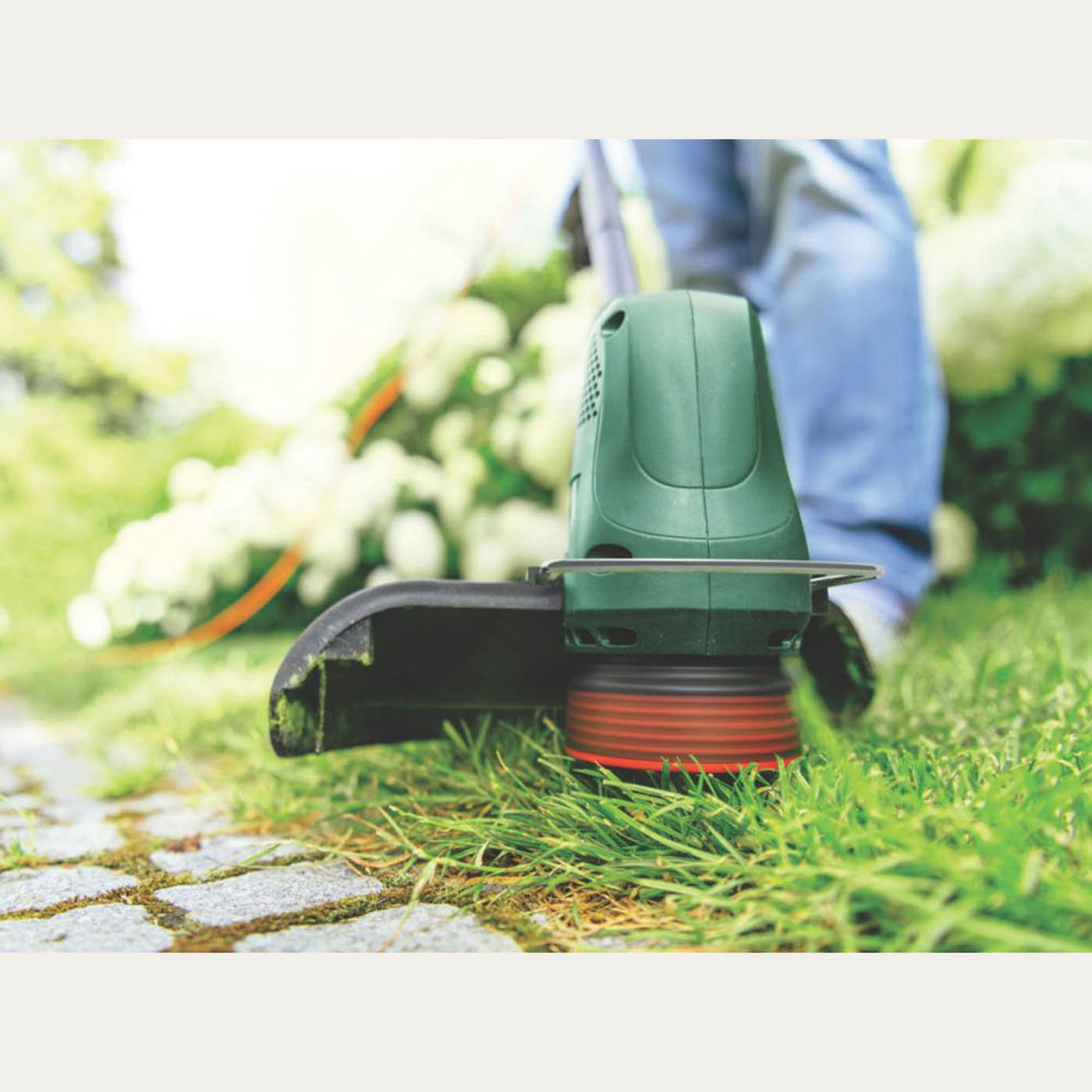 Bosch Grass Trimmer Electric EasyGrassCut23i Lightweight Garden Cutter 280W - Image 3