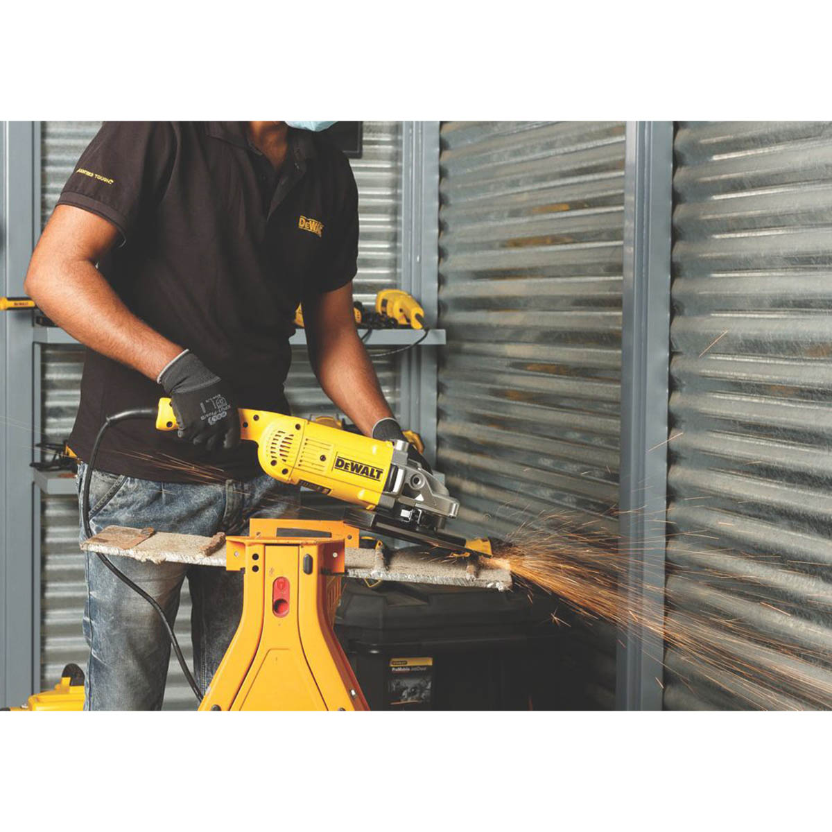 DeWalt Angle Grinder Electric DWE492K-GB 230 mm Heavy Duty Trigger Switch 2200W - Image 5