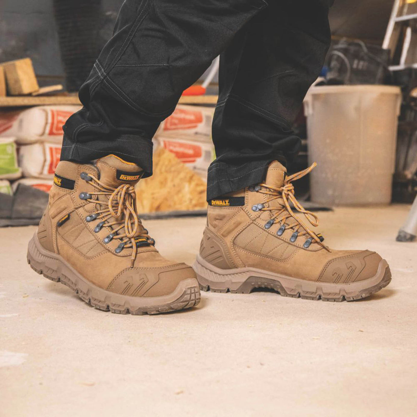 DeWalt Safety Boots Mens Wide Fit Brown Waterproof Work Shoes Steel Toe Size 7 - Image 2