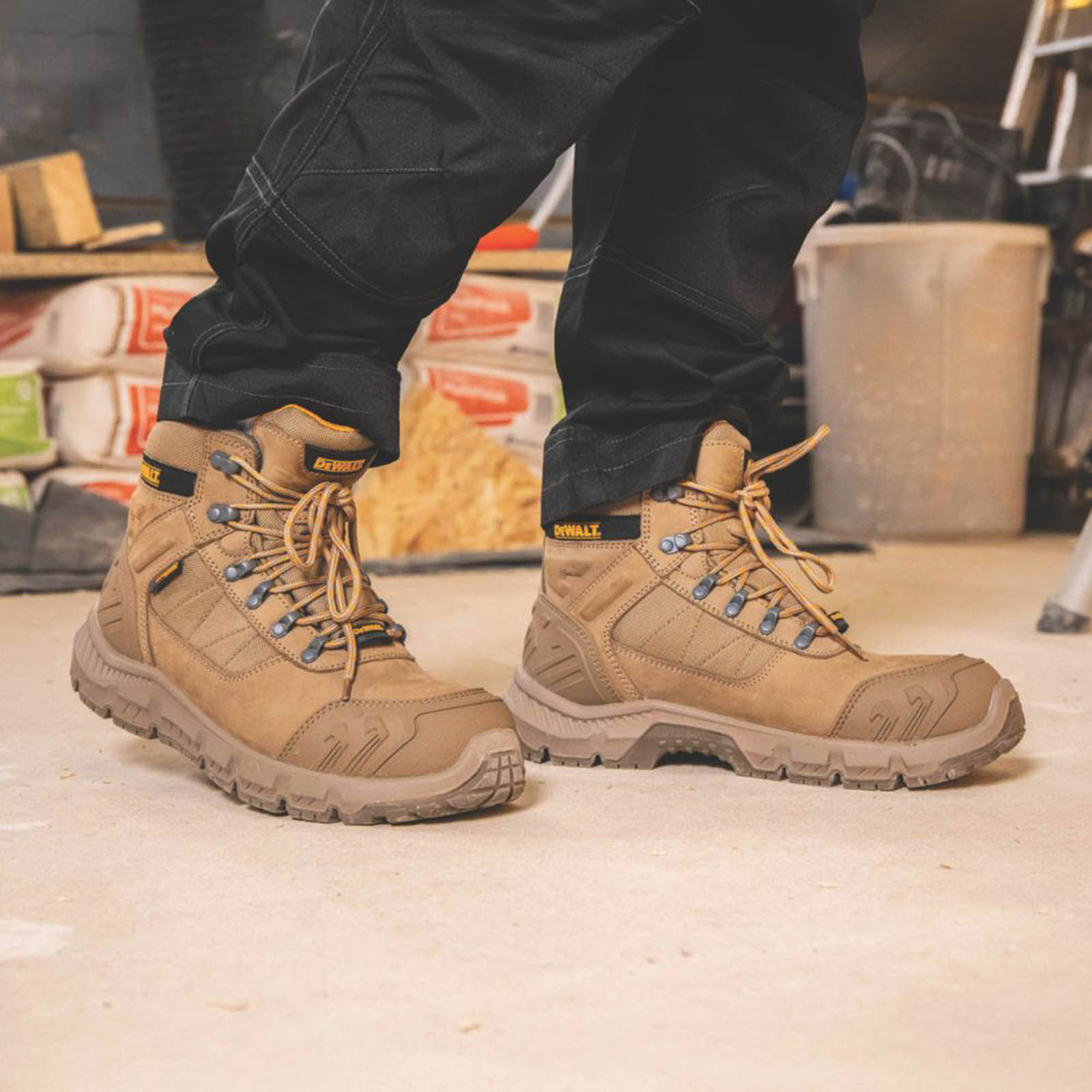 DeWalt Safety Boots Mens Wide Fit Brown Waterproof Work Shoes Steel Toe Size 7 - Image 2